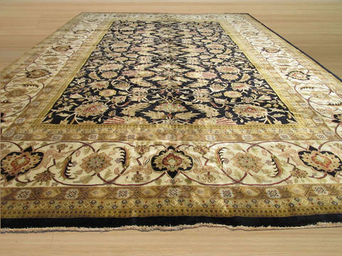Sarouk Black Hand Knotted 120 X 186 Area Rug 834-131618 Image 2