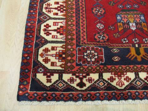 Hamedan Red Hand Knotted 35 X 51 Area Rug 834-132241 Image 1