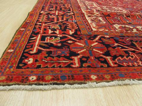 Heriz Red Hand Knotted 102 X 129 Area Rug 834-132242 Image 1