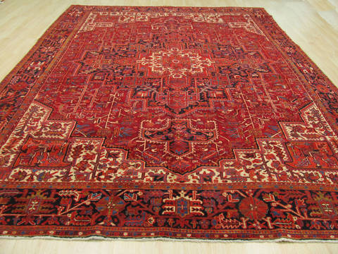 Heriz Red Hand Knotted 102 X 129 Area Rug 834-132242 Image 3