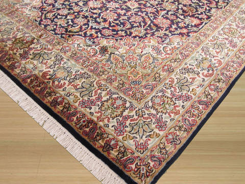 Kashmir Red Hand Knotted 41 X 61 Area Rug 834-132388 Image 1