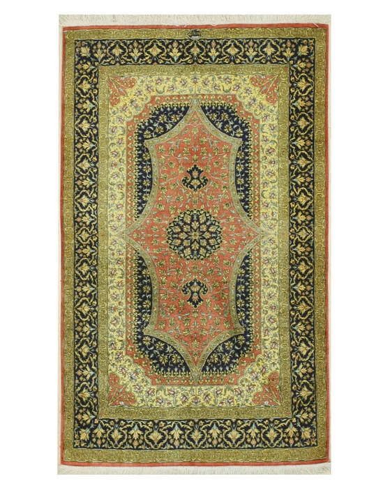 Qum Red Hand Knotted 25 X 40 Area Rug 834-132397 Image 0