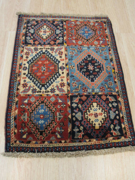 Yalameh Blue Hand Knotted 22 X 30 Area Rug 834-132428 Image 3