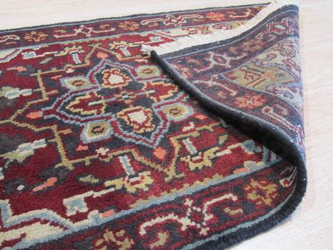 Heriz Red Hand Knotted 22 X 40 Area Rug 834-132548 Image 2