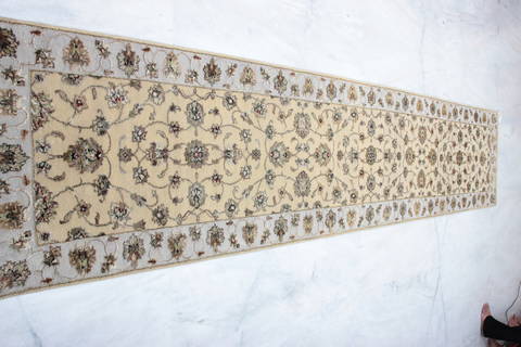 Jaipur Yellow Runner Hand Knotted 27 X 121 Area Rug 905-135696 Image 2