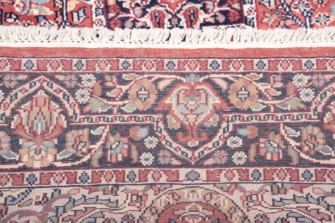Mahi Red Hand Knotted 41 X 61 Area Rug 905-135754 Image 2