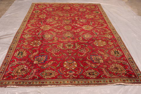 Tabriz Red Hand Knotted 510 X 94 Area Rug 301-135834 Image 1