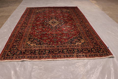 Shiraz Red Hand Knotted 66 X 87 Area Rug 301-135836 Image 1