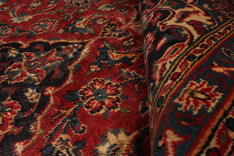 Shiraz Red Hand Knotted 66 X 87 Area Rug 301-135836 Image 6