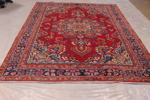 Mashad Red Hand Knotted 65 X 105 Area Rug 301-135837 Image 2