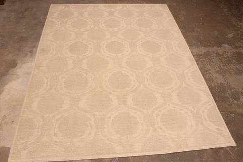 Pishavar Beige Hand Knotted 84 X 114 Area Rug 301-135874 Image 3