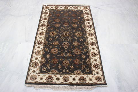 Jaipur Grey Hand Knotted 31 X 53 Area Rug 905-136033 Image 2