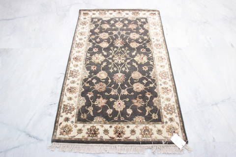 Jaipur Grey Hand Knotted 31 X 53 Area Rug 905-136033 Image 4