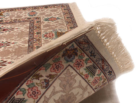 Isfahan Beige Hand Knotted 43 X 65 Area Rug 254-136197 Image 4