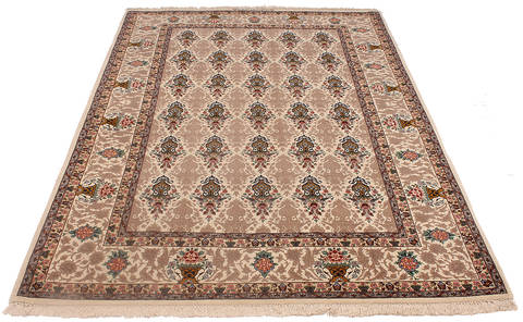 Isfahan Beige Hand Knotted 43 X 65 Area Rug 254-136197 Image 6