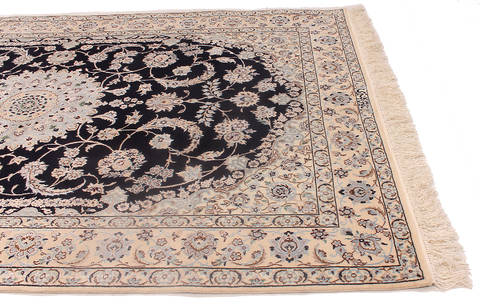 Nain White Hand Knotted 41 X 65 Area Rug 254-136203 Image 5