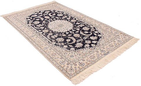 Nain White Hand Knotted 41 X 65 Area Rug 254-136203 Image 6