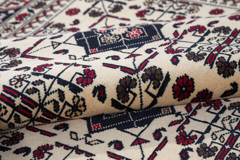Khan Mohammadi White Hand Knotted 57 X 73 Area Rug 700-136389 Image 6