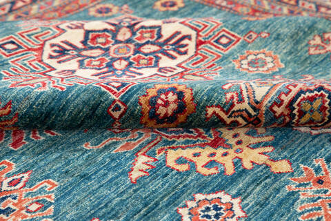 Kazak Green Hand Knotted 90 X 122 Area Rug 700-136415 Image 7