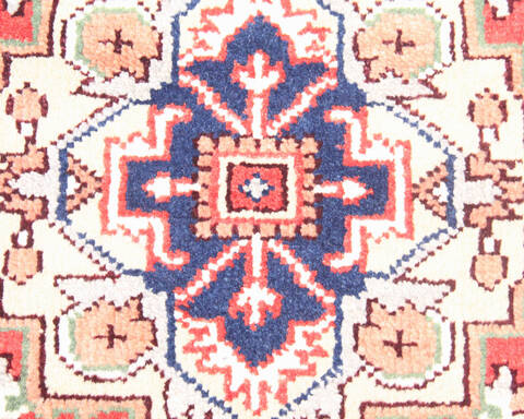 Heriz Multicolor Hand Knotted 30 X 50 Area Rug 904-136474 Image 6
