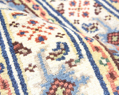 Heriz Multicolor Hand Knotted 30 X 50 Area Rug 904-136475 Image 5