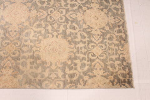 Ziegler Beige Hand Knotted 76 X 105 Area Rug 254-136514 Image 6