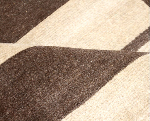 Modern Brown Hand Knotted 710 X 910 Area Rug 904-136533 Image 4