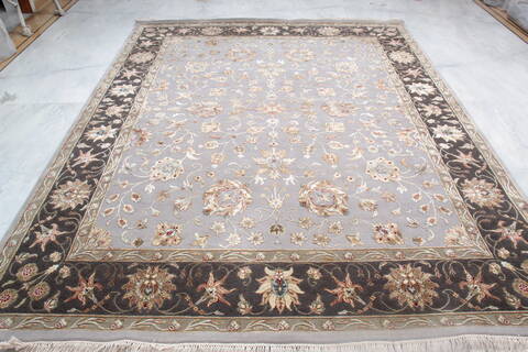Jaipur Grey Hand Knotted 80 X 103 Area Rug 905-136626 Image 1