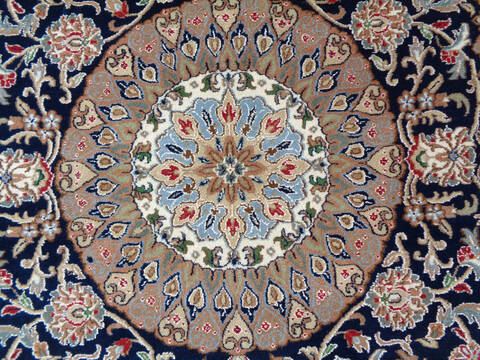 Nain Blue Hand Knotted 66 X 99 Area Rug 902-136758 Image 2