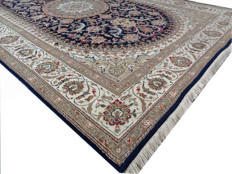 Nain Blue Hand Knotted 66 X 99 Area Rug 902-136758 Image 3