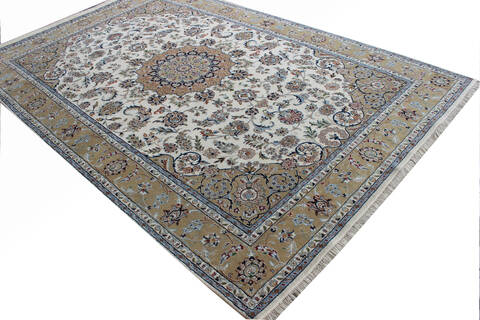Nain Beige Hand Knotted 66 X 99 Area Rug 902-136761 Image 4