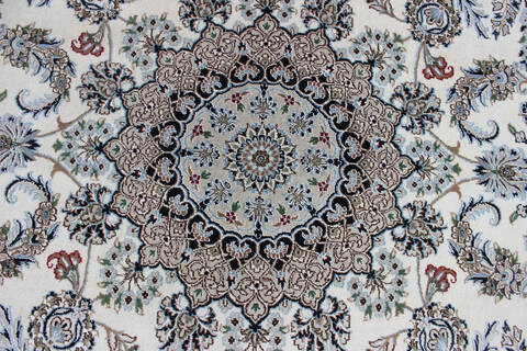 Nain Beige Hand Knotted 66 X 99 Area Rug 902-136775 Image 2