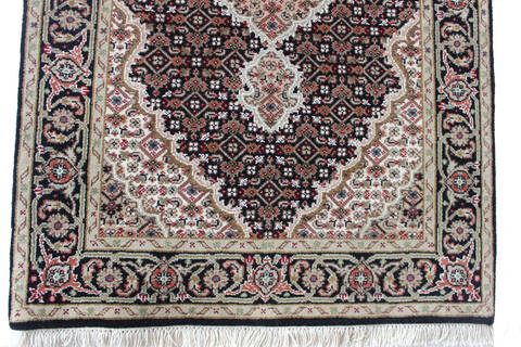 Mahi Black Runner Hand Knotted 25 X 80 Area Rug 902-136785 Image 1