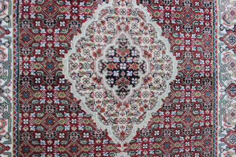 Mahi Red Runner Hand Knotted 25 X 80 Area Rug 902-136786 Image 2