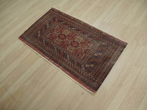 Baluch Multicolor Hand Knotted 20 X 33 Area Rug 100-136818 Image 2