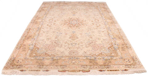 Tabriz Beige Hand Knotted 66 X 102 Area Rug 254-136998 Image 9