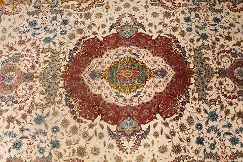 Tabriz Beige Hand Knotted 66 X 102 Area Rug 254-136999 Image 4