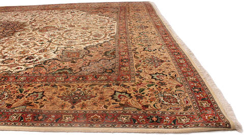Tabriz Beige Hand Knotted 100 X 1310 Area Rug 254-137000 Image 4