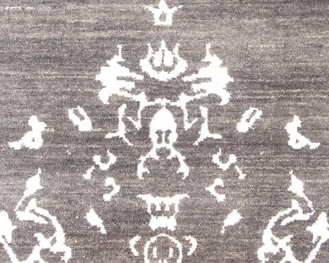 Modern Black Hand Knotted 90 X 122 Area Rug 904-137108 Image 4