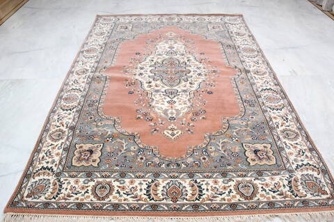 Mahi White Hand Knotted 61 X 91 Area Rug 905-137316 Image 1