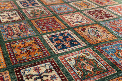Chobi Green Hand Knotted 59 X 78 Area Rug 700-137361 Image 4