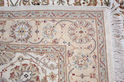 Jaipur White Hand Knotted 40 X 61 Area Rug 905-137539 Image 6