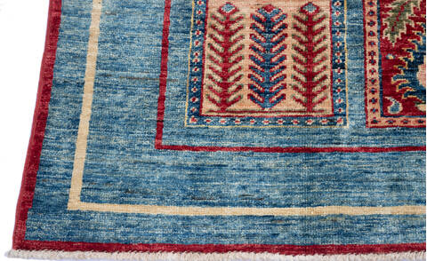 Bakhtiar Blue Hand Knotted 54 X 67 Area Rug 700-137561 Image 4