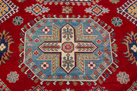 Kazak Red Hand Knotted 68 X 97 Area Rug 700-137621 Image 4