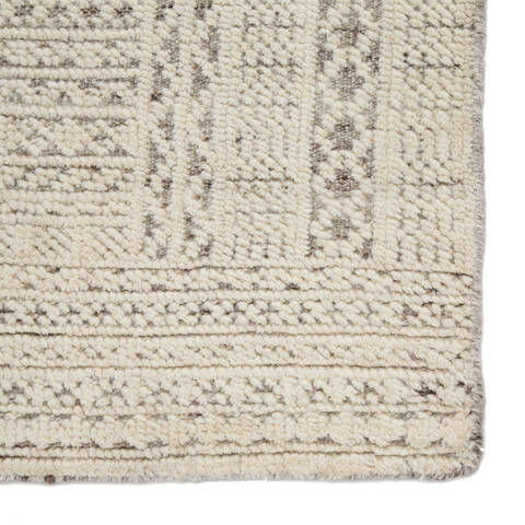 Jaipur Living Reign White 90 X 130 Area Rug RUG143900 803-139346 Image 3