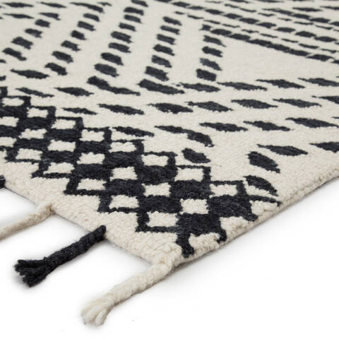 Jaipur Living Vera By Nikki Chu White 50 X 80 Area Rug RUG144801 803-139793 Image 1