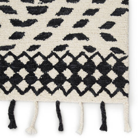 Jaipur Living Vera By Nikki Chu White 50 X 80 Area Rug RUG144801 803-139793 Image 3