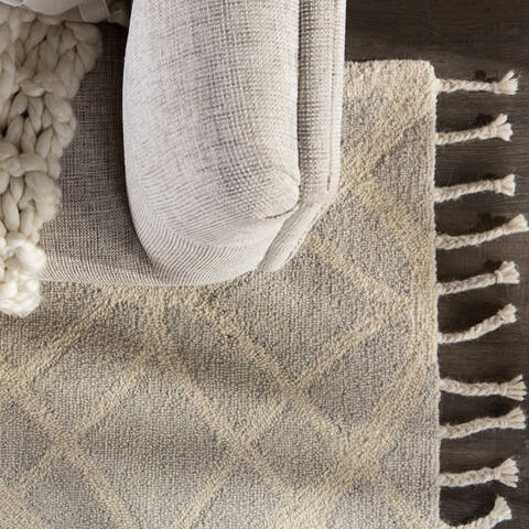 Jaipur Living Vera By Nikki Chu White 20 X 30 Area Rug RUG144804 803-139796 Image 7