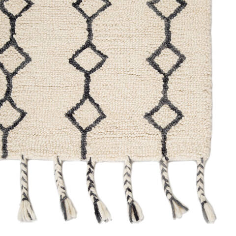 Jaipur Living Vera By Nikki Chu White 80 X 100 Area Rug RUG144814 803-139806 Image 3