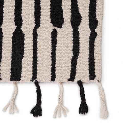 Jaipur Living Vera By Nikki Chu Black 20 X 30 Area Rug RUG145420 803-139809 Image 3